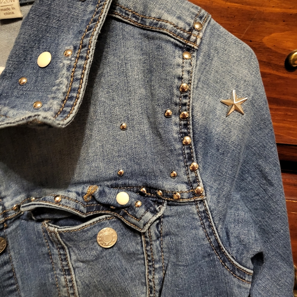 Blue Jean jacket - Picture 2 of 5